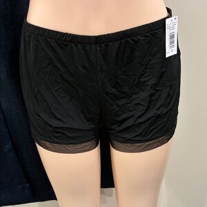 Natori Black Women's Shorts
